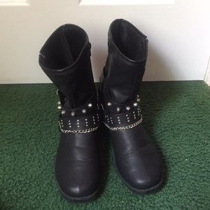 Leather boots
